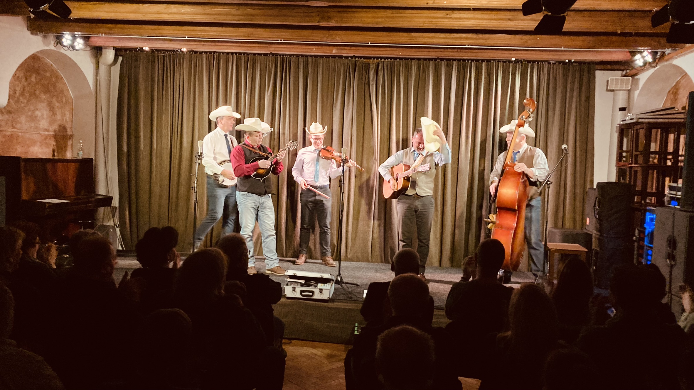 BG Cwrkot & RedNecky